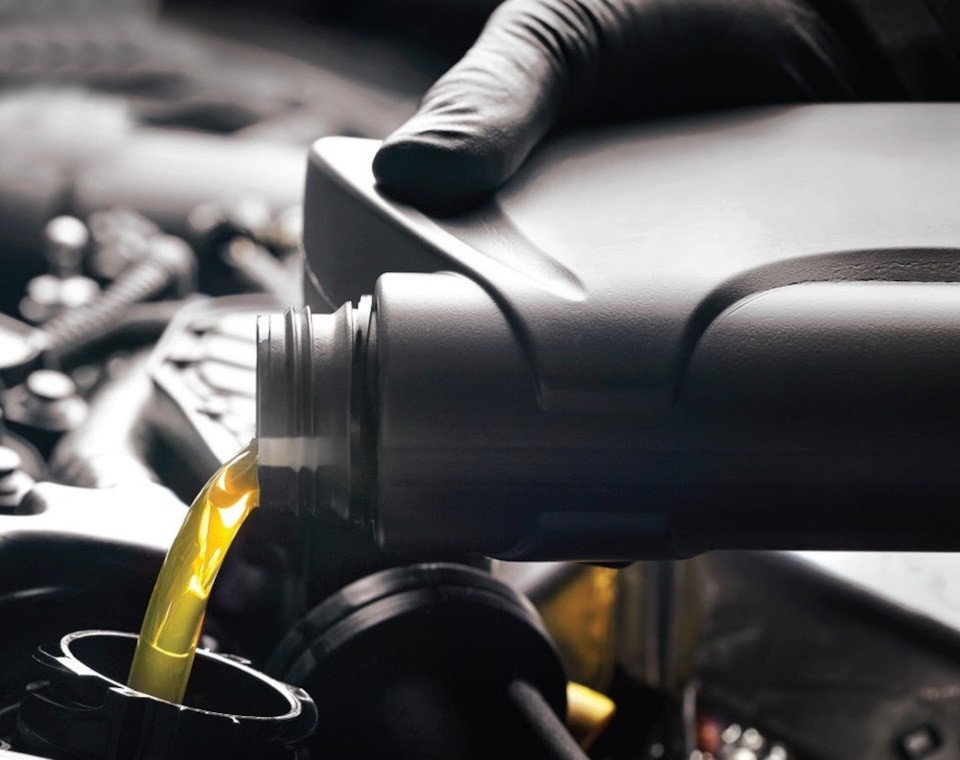 Как правильно подбирать автомобильное масло: Лайфхаки и трюки для экономии